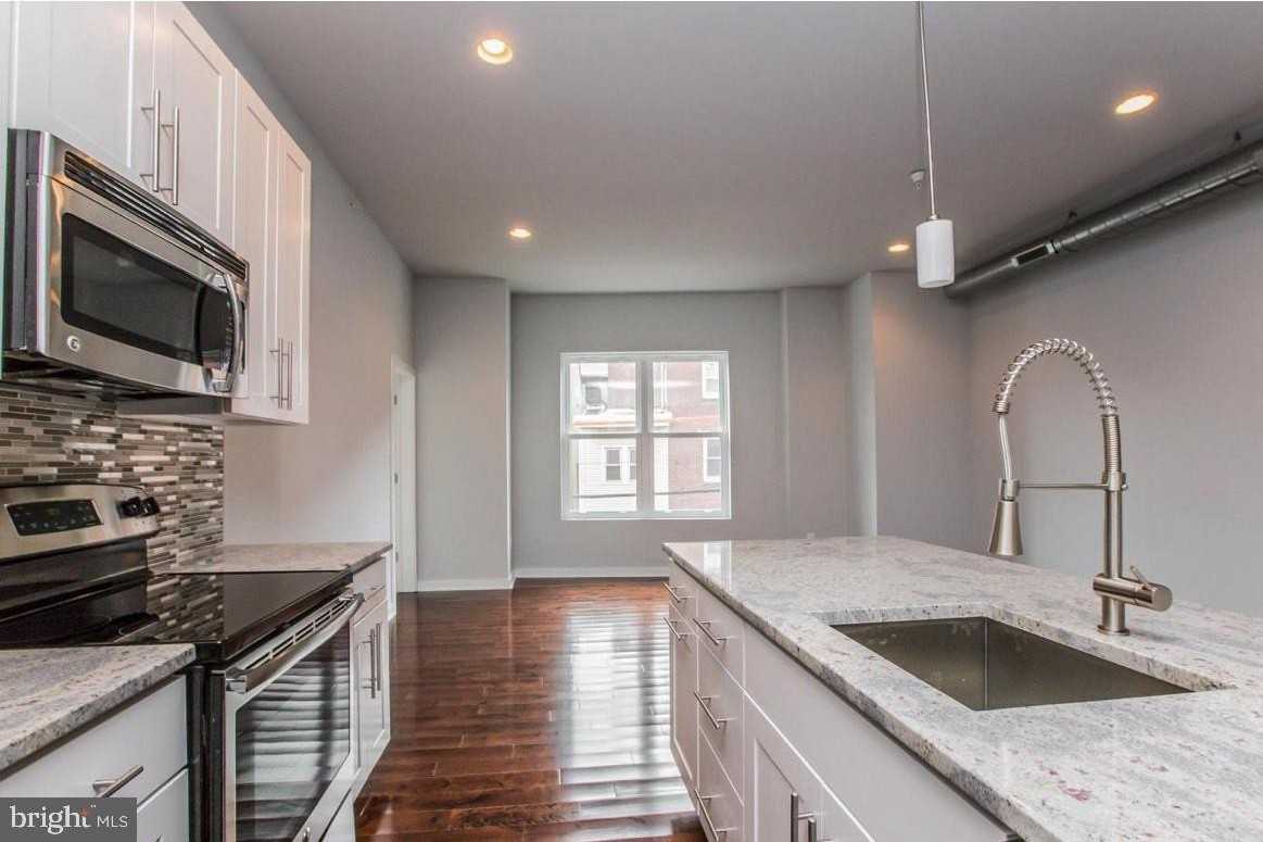 701 N 2nd St #4R - Photo 3 of 10
