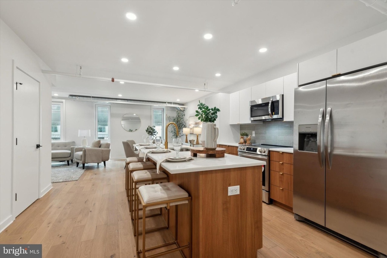 1416 Frankford Ave #206 - Photo 3 of 36