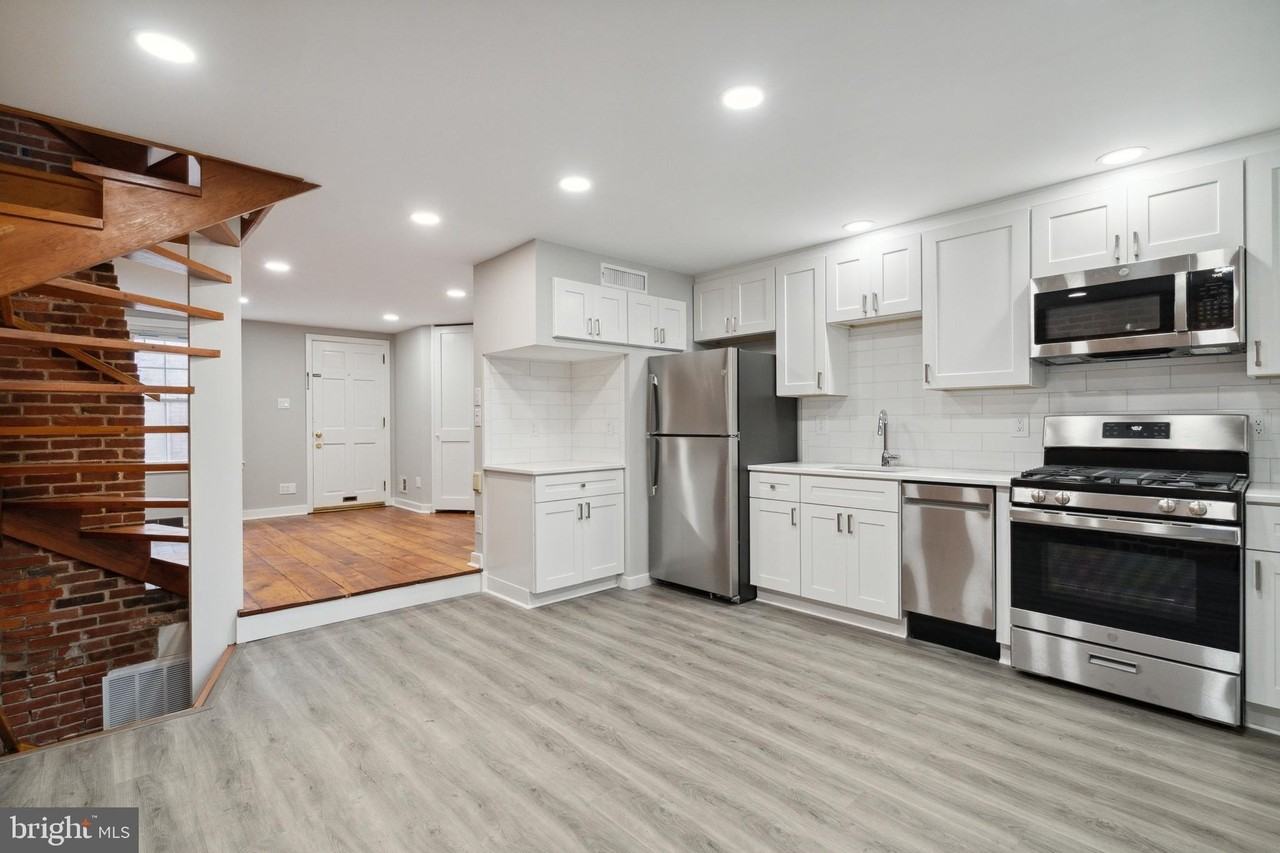 712 Addison St - Photo 6 of 16