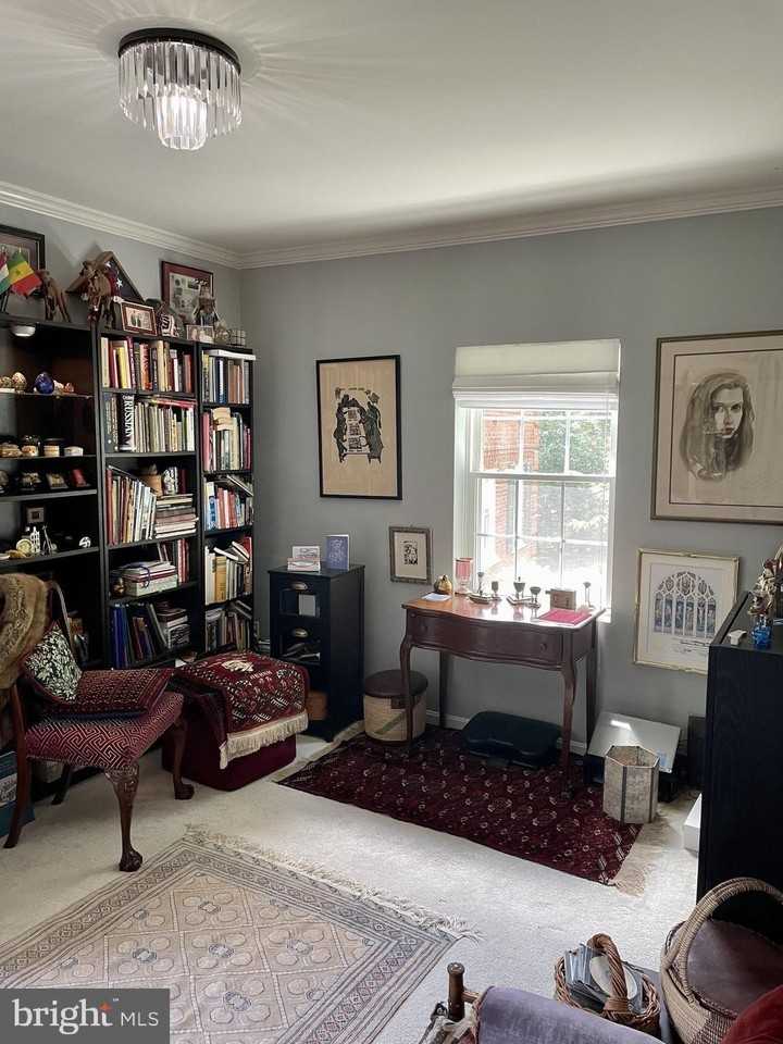 1902 N Rhodes St #68 - Photo 5 of 11