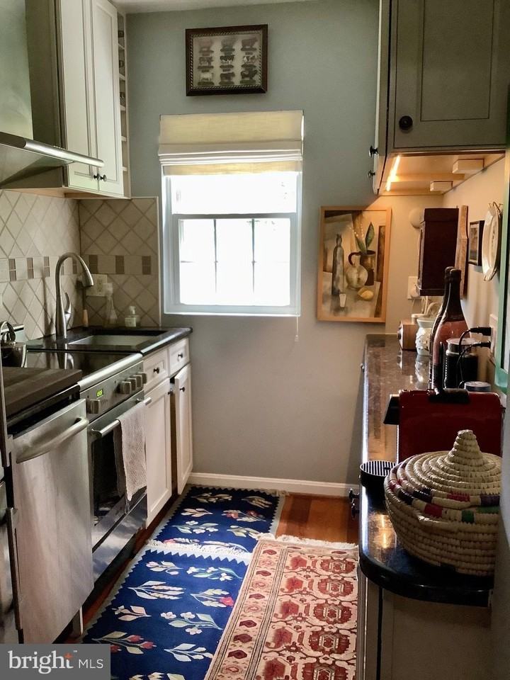 1902 N Rhodes St #68 - Photo 6 of 11