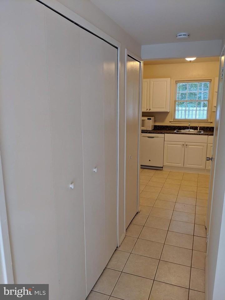 7760 Matisse Way - Photo 7 of 21