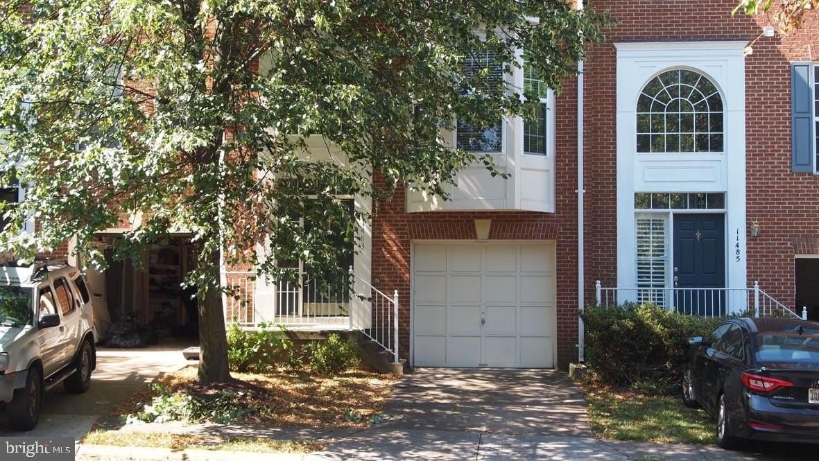 11483 Carriage Gate Ct - Photo 2 of 24
