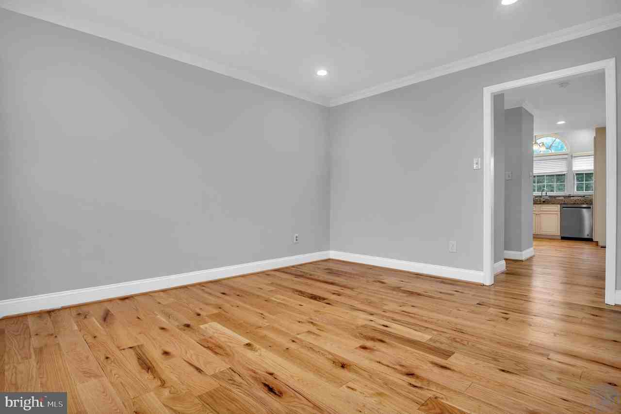 2800 Pulpit Hill Ct - Photo 5 of 28