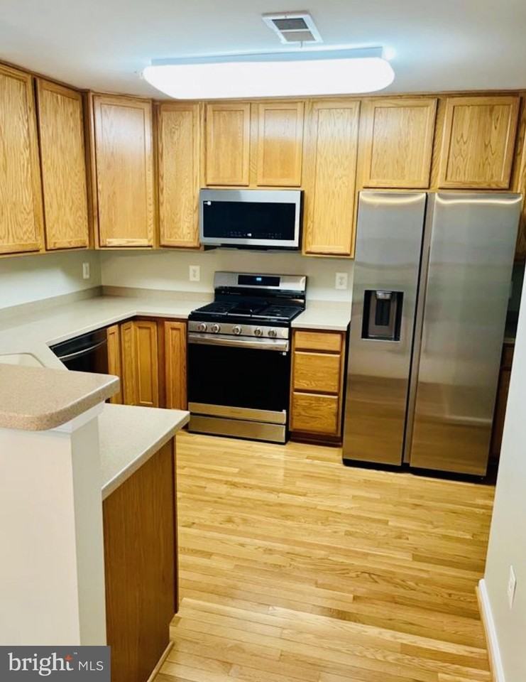 11187 Wortham Crest Cir - Photo 3 of 8