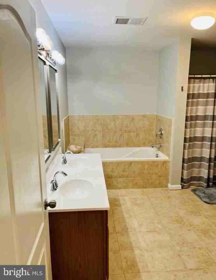 11187 Wortham Crest Cir - Photo 7 of 8
