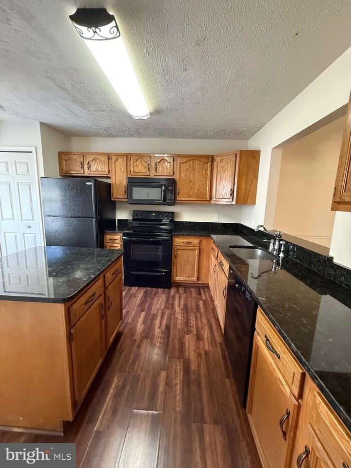 105 W Park Dr - Photo 2 of 22