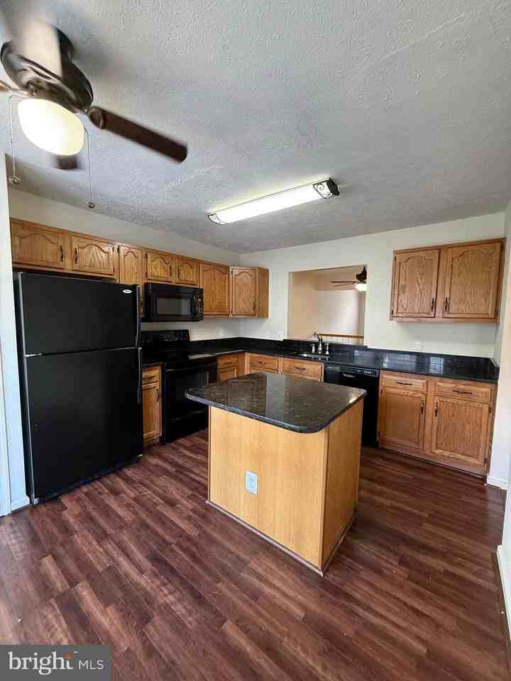 105 W Park Dr - Photo 3 of 22