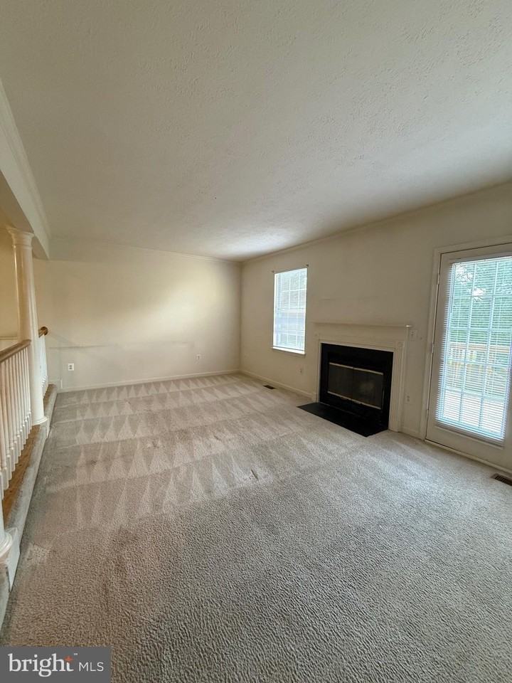 105 W Park Dr - Photo 6 of 22