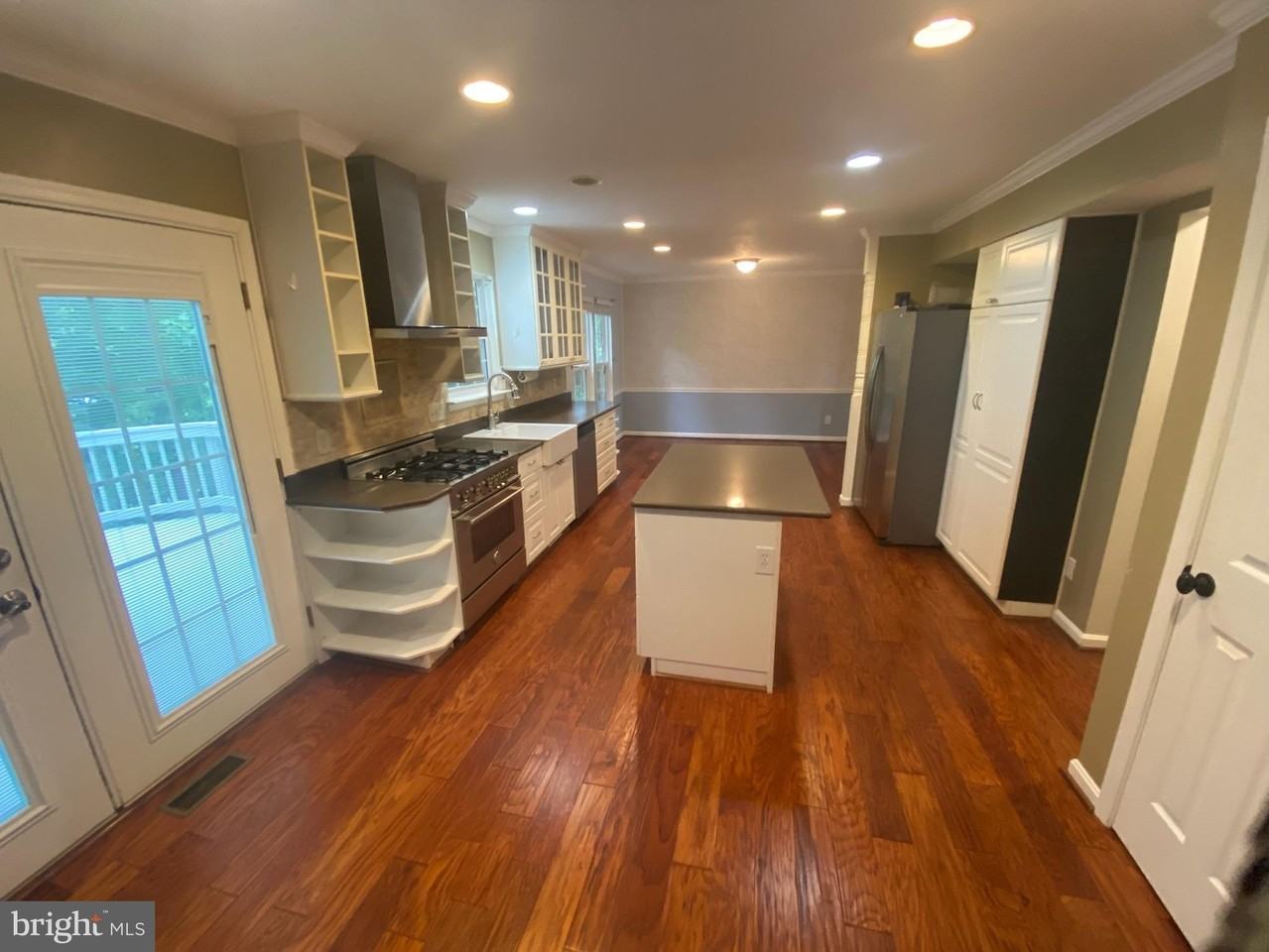 23 Stoneridge Ct - Photo 6 of 16