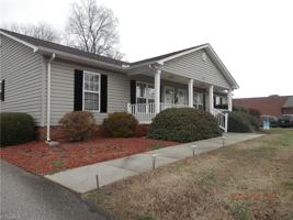 featured image of 215 Wilkesboro St #102
