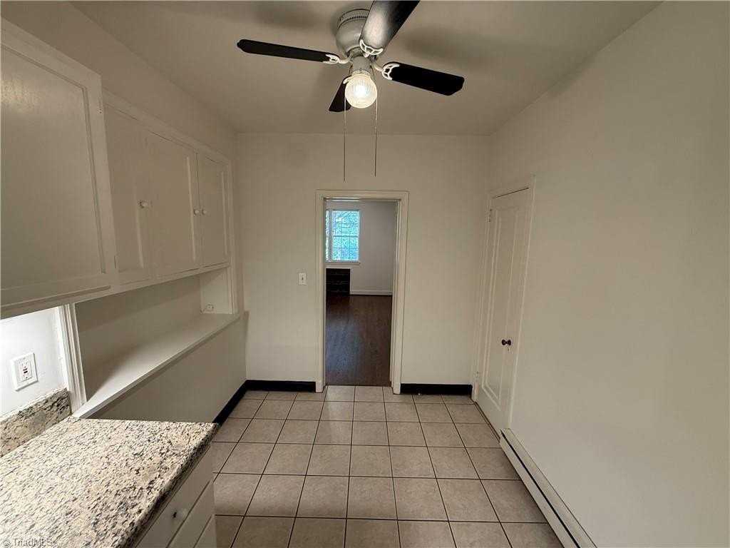 1310 Glade St #29 - Photo 5 of 10