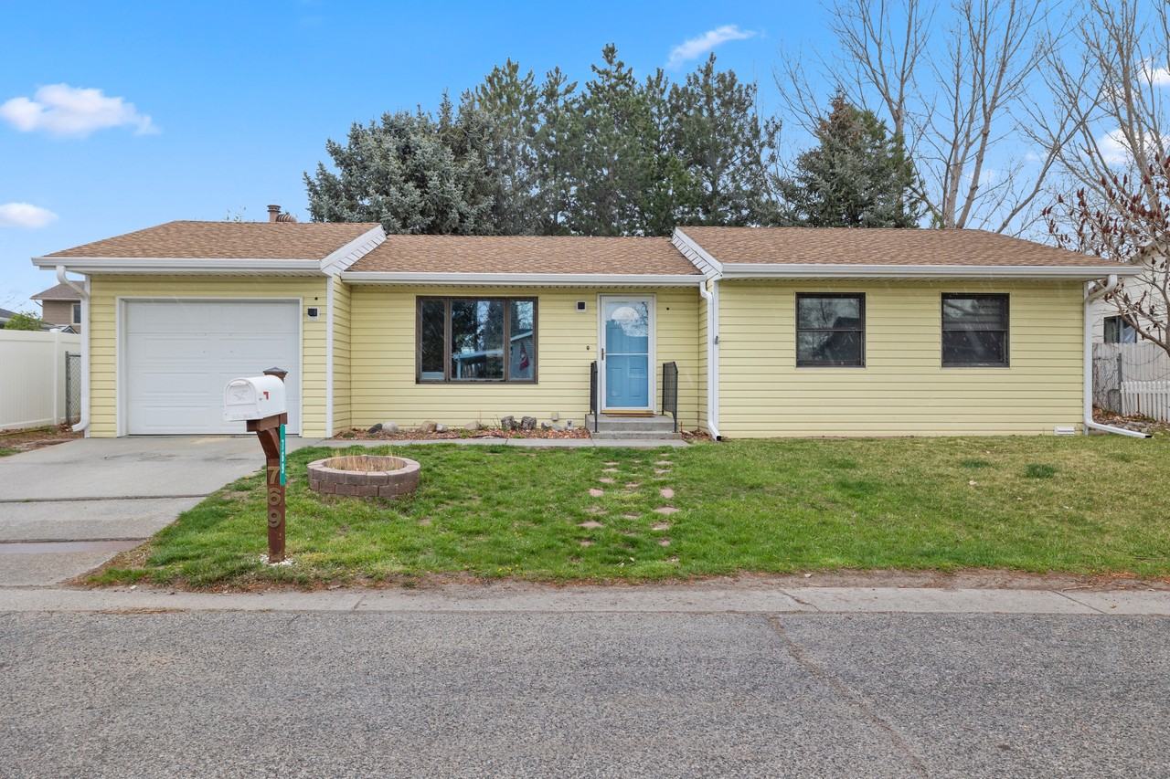 769 Feather Pl #1 - Photo 3 of 24