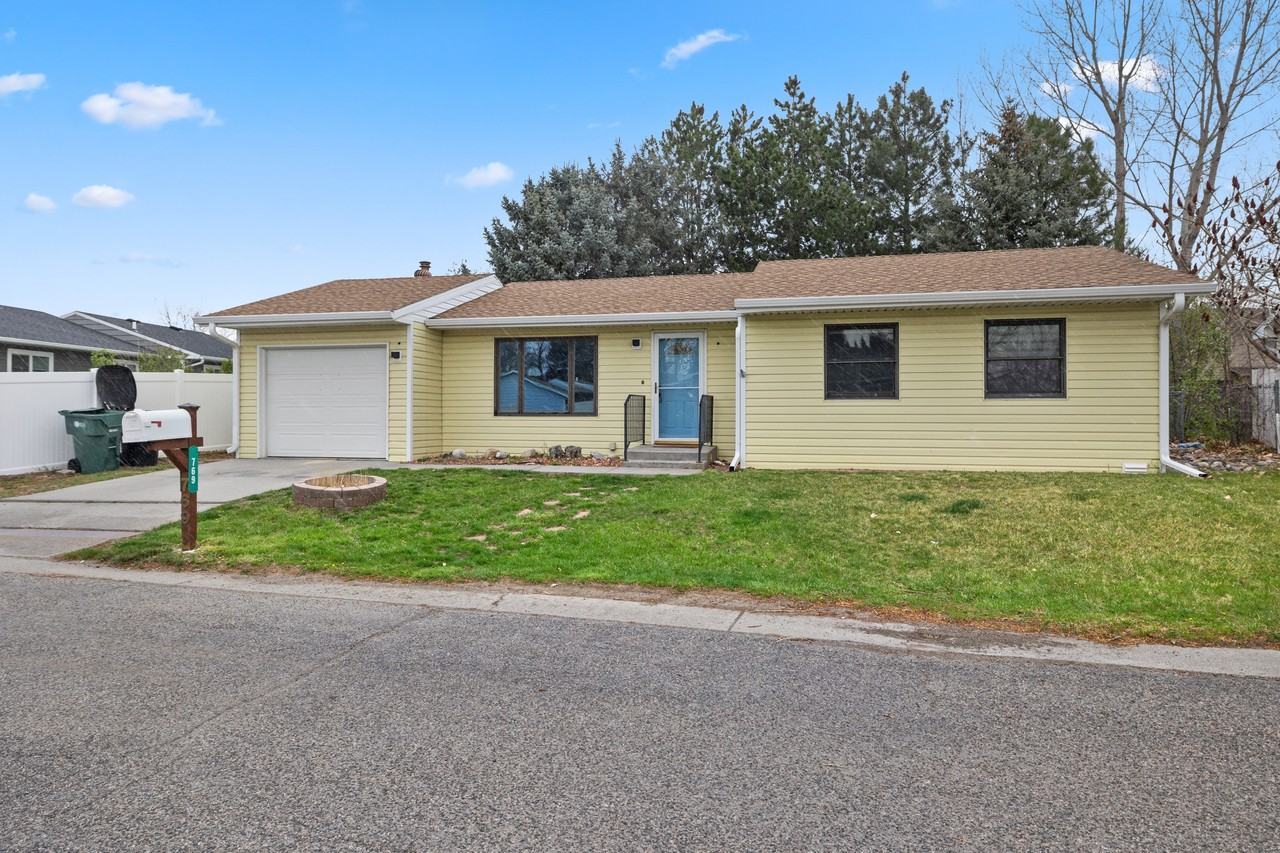 769 Feather Pl #1 - Photo 4 of 24