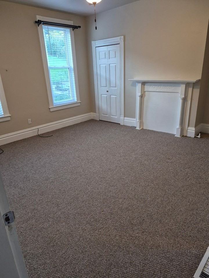146 Edgington Ln 2nd Fl - Photo 5 of 9