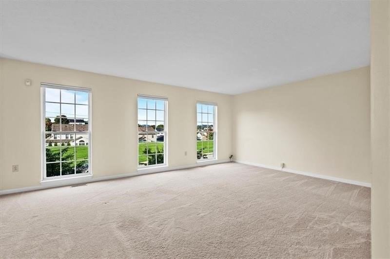 510 Village Green Blvd W - Photo 3 of 24