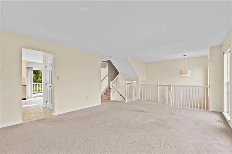 510 Village Green Blvd W - Photo 4 of 24