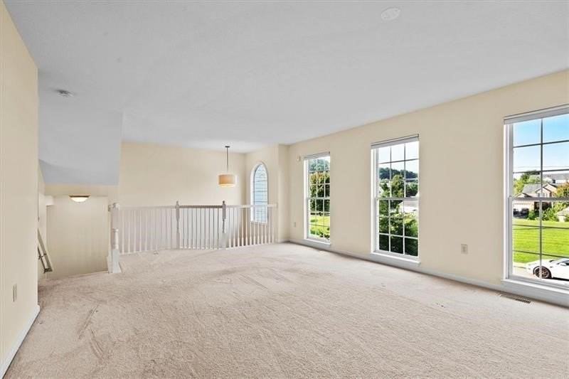 510 Village Green Blvd W - Photo 5 of 24