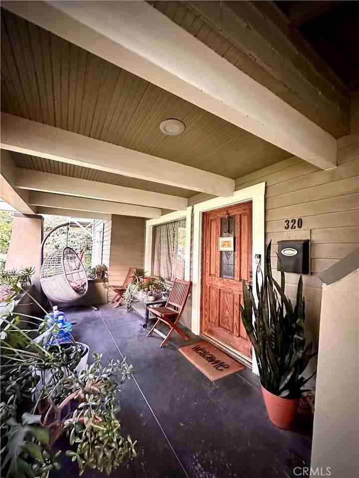 320 Garfield Ave - Photo 3 of 27