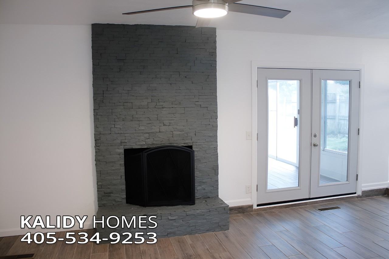 4116 Overland Dr #1 - Photo 4 of 24