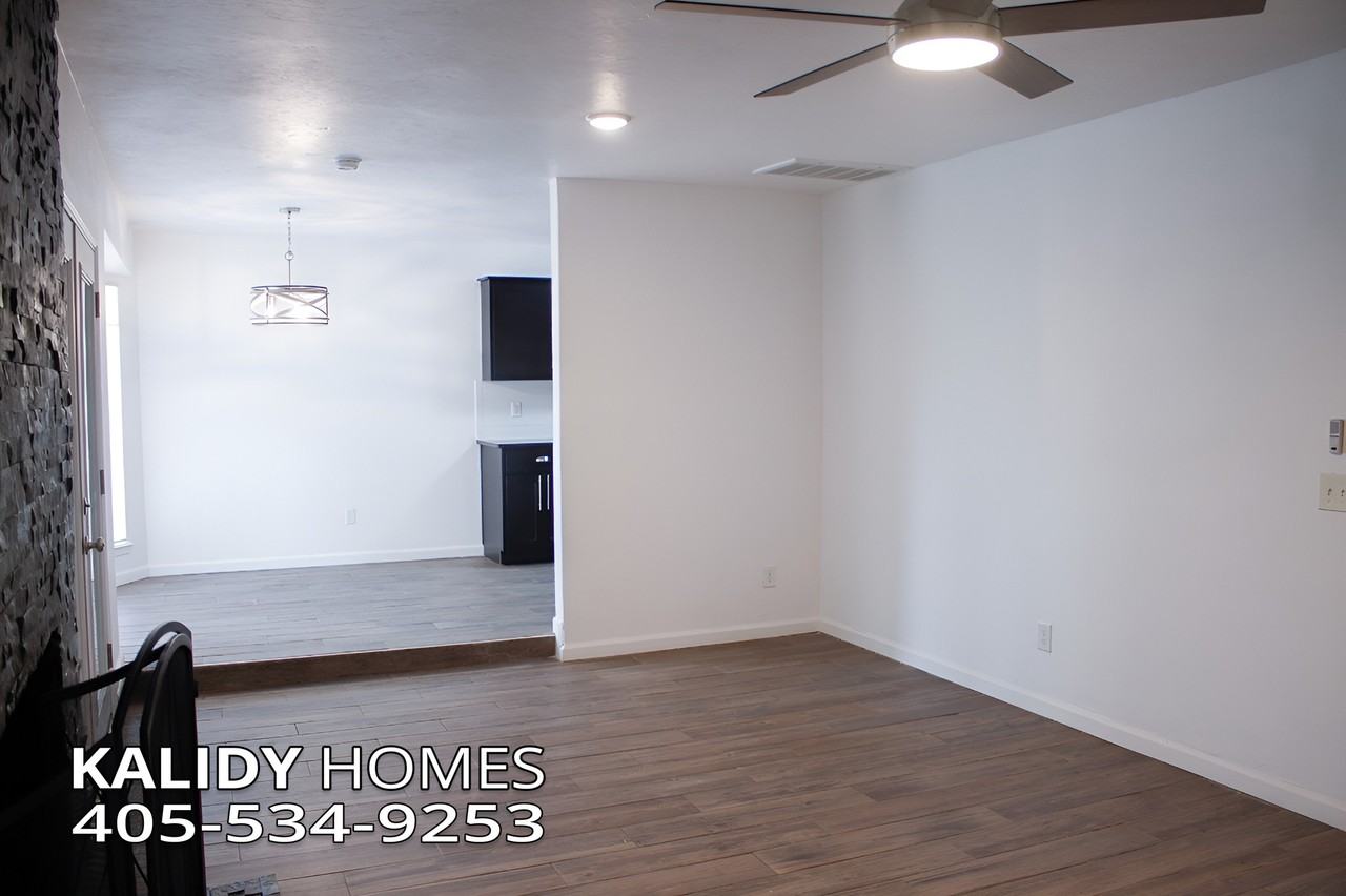 4116 Overland Dr #1 - Photo 5 of 24
