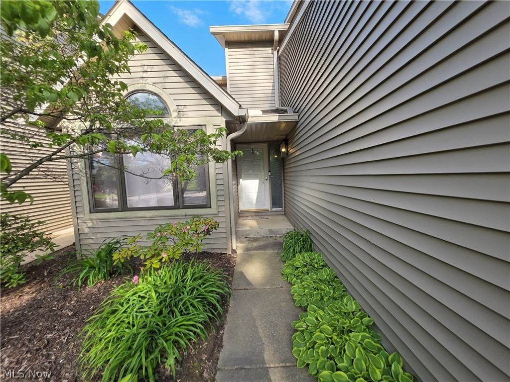 29 Lethbridge Ln - Photo 2 of 28
