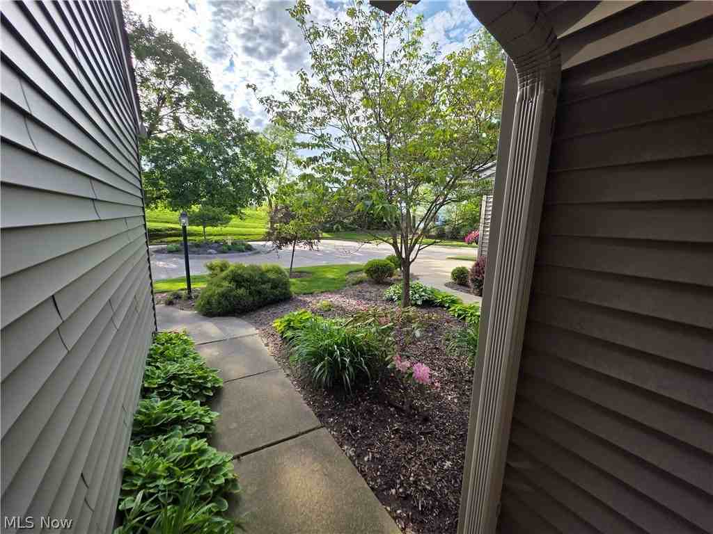 29 Lethbridge Ln - Photo 3 of 28