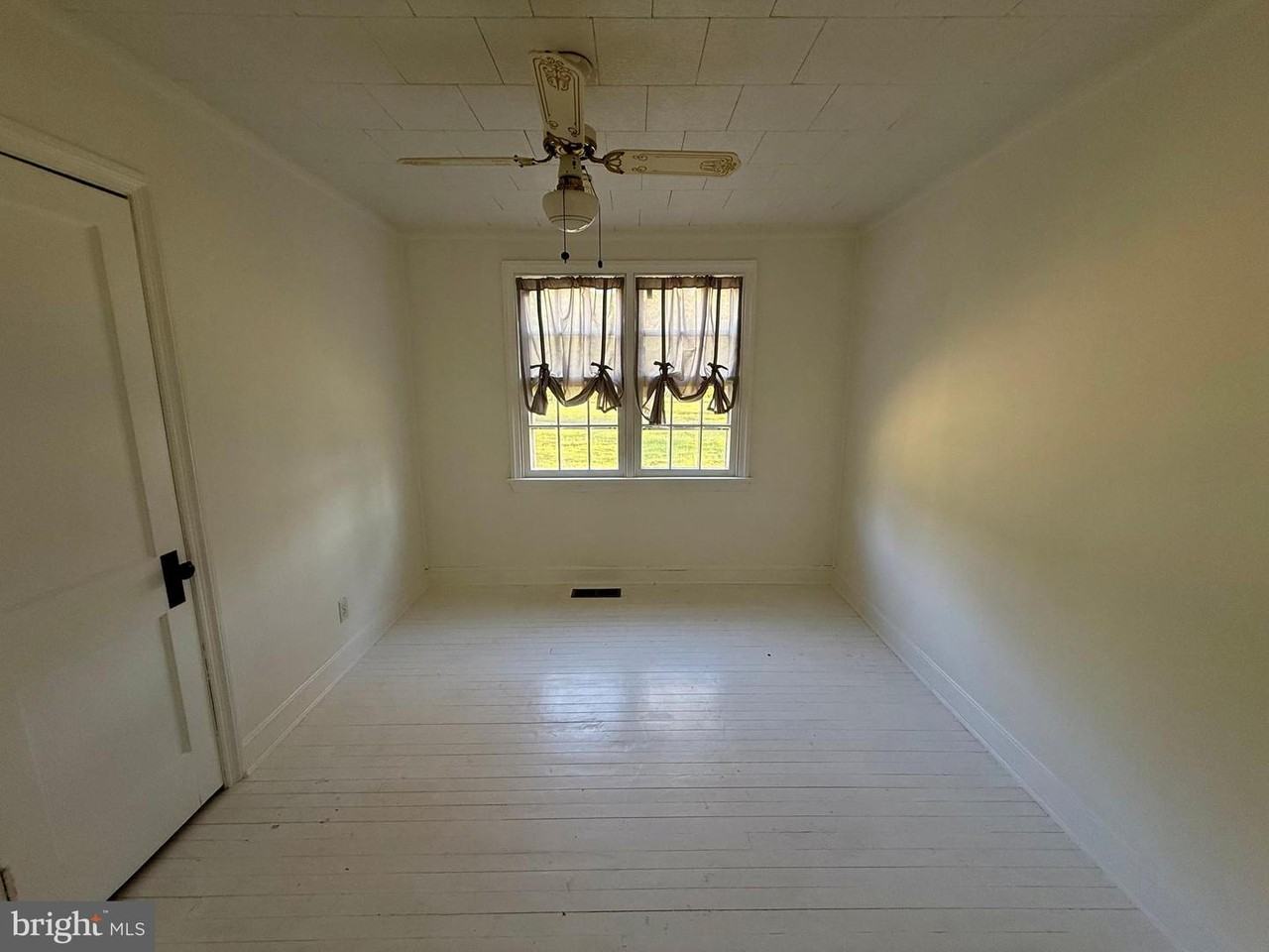 28289 Broadkill Rd - Photo 6 of 12