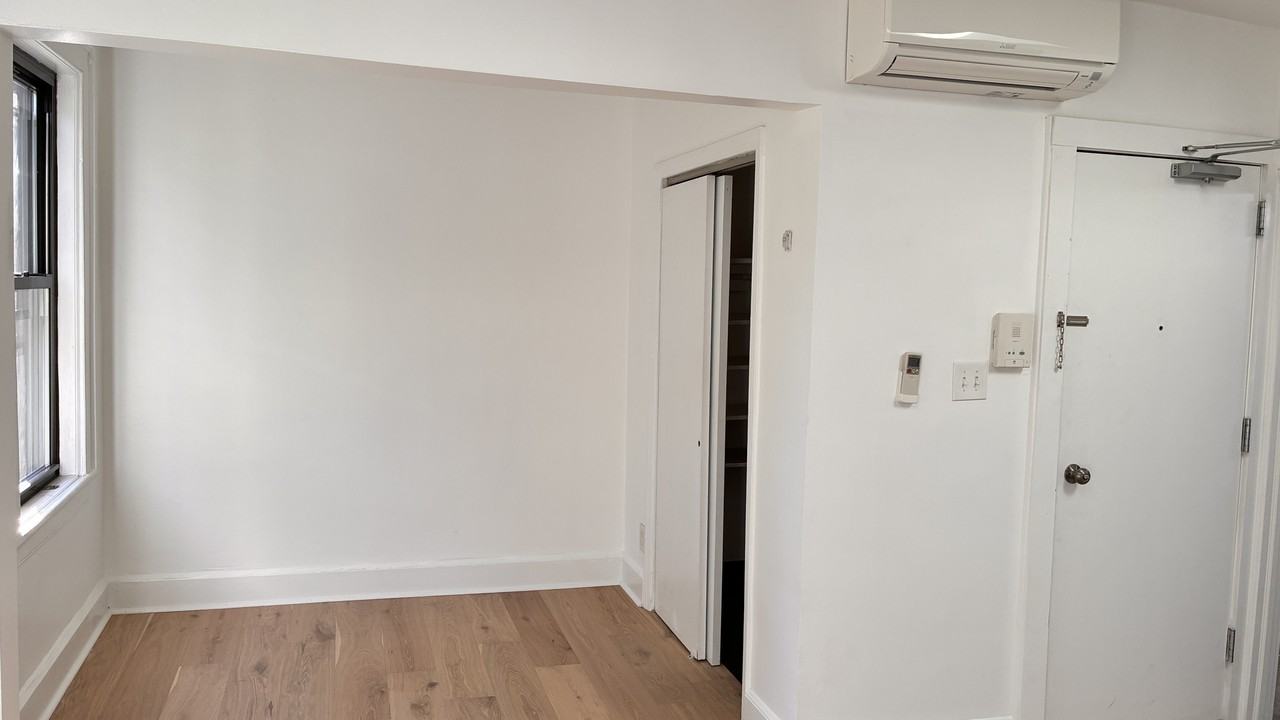 188 W 9th St ## 3f - Photo 6 of 16