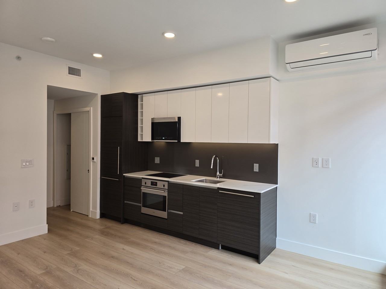 333 Carrall Street #302 - Photo 5 of 18
