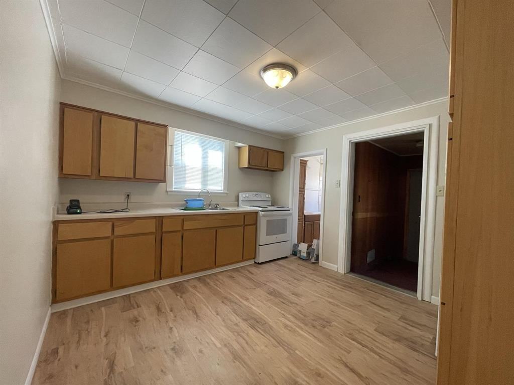 1923 6th St W #1 - Photo 2 of 18