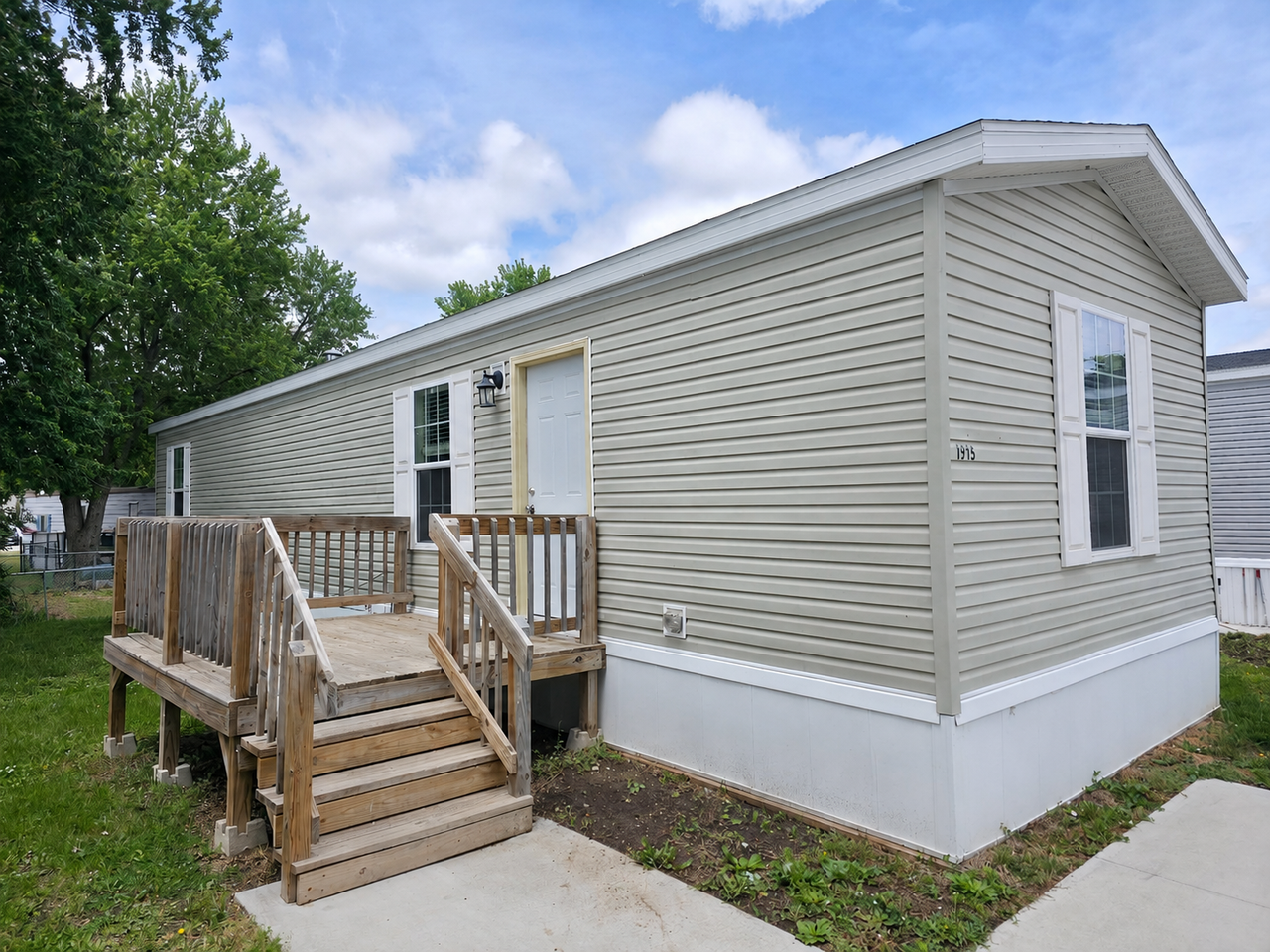 1915 Sw 12th St #128 - Photo 2 of 22