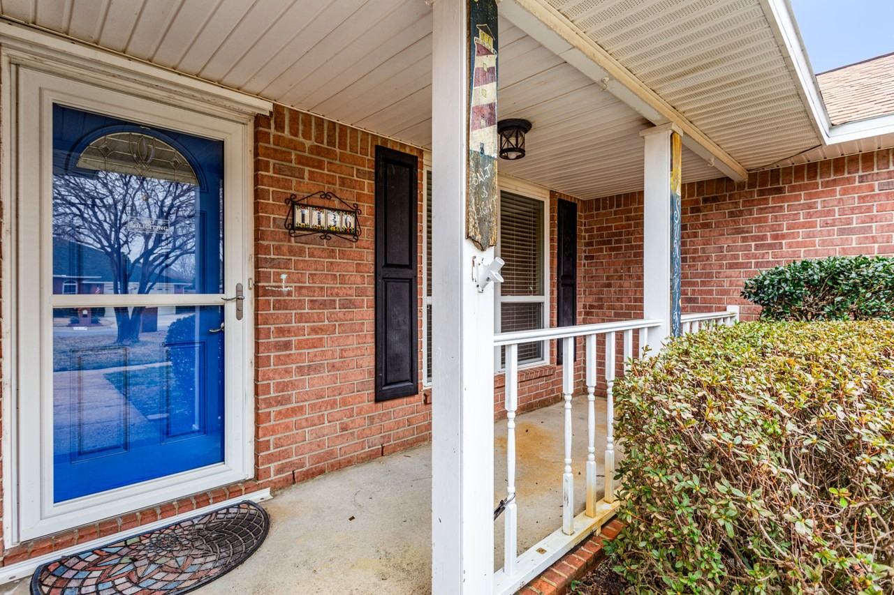 1136 Crane Cove Blvd - Photo 3 of 28