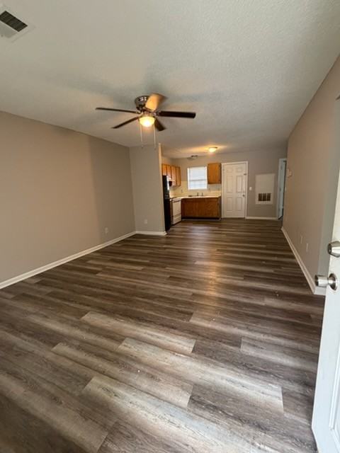 1117 Carver Cir #B - Photo 2 of 7