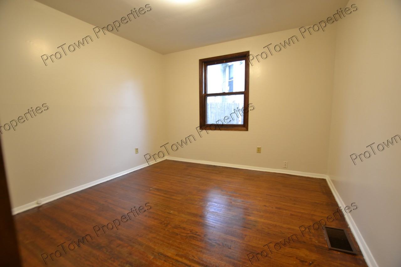 121 South Comstock Street #1E - Photo 4 of 6