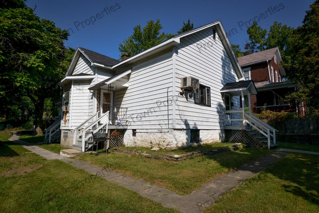 121 South Comstock Street #1E