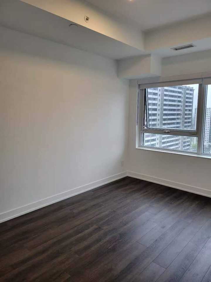 609 Sherbourne Street #1701 - Photo 5 of 8