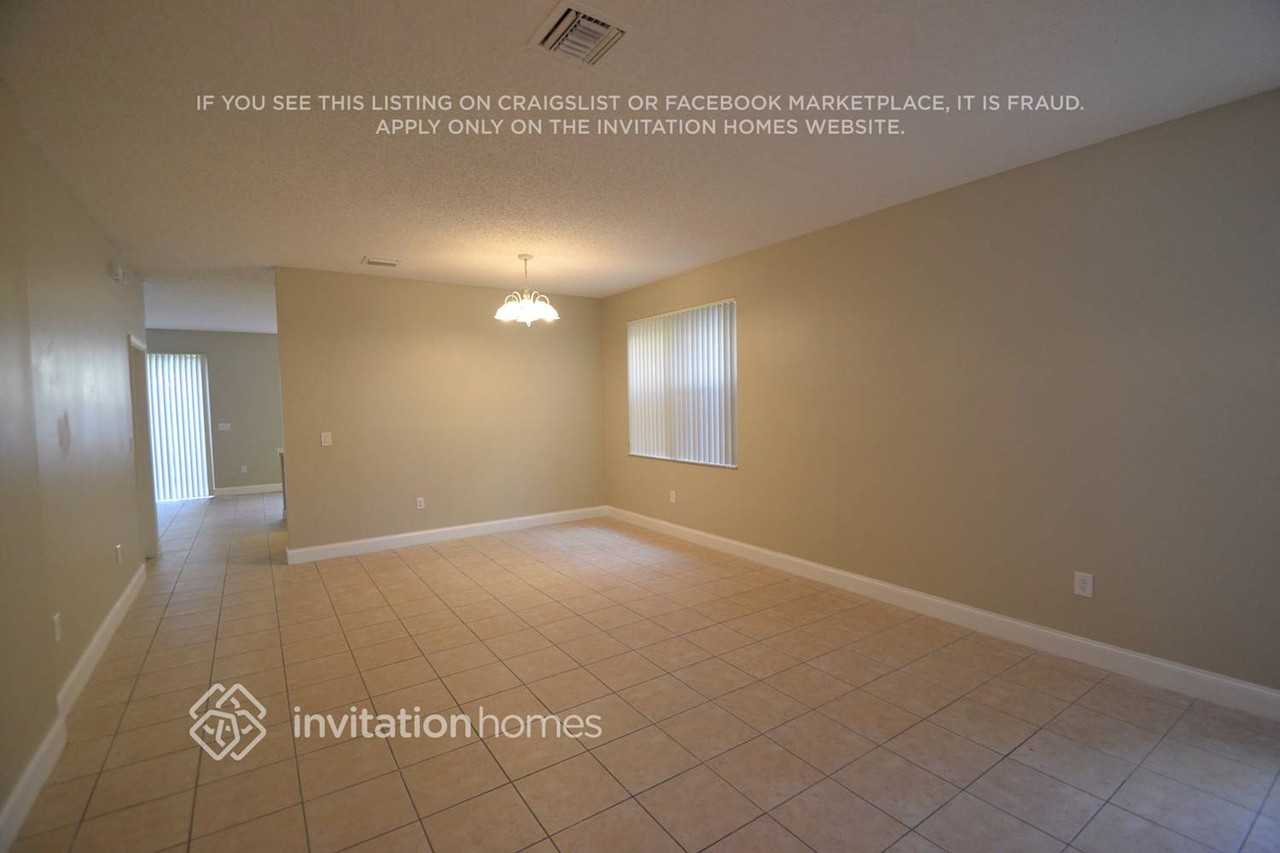 15808 Sw 48th Mnr - Photo 3 of 14