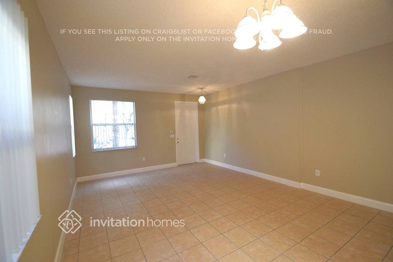 15808 Sw 48th Mnr - Photo 4 of 14