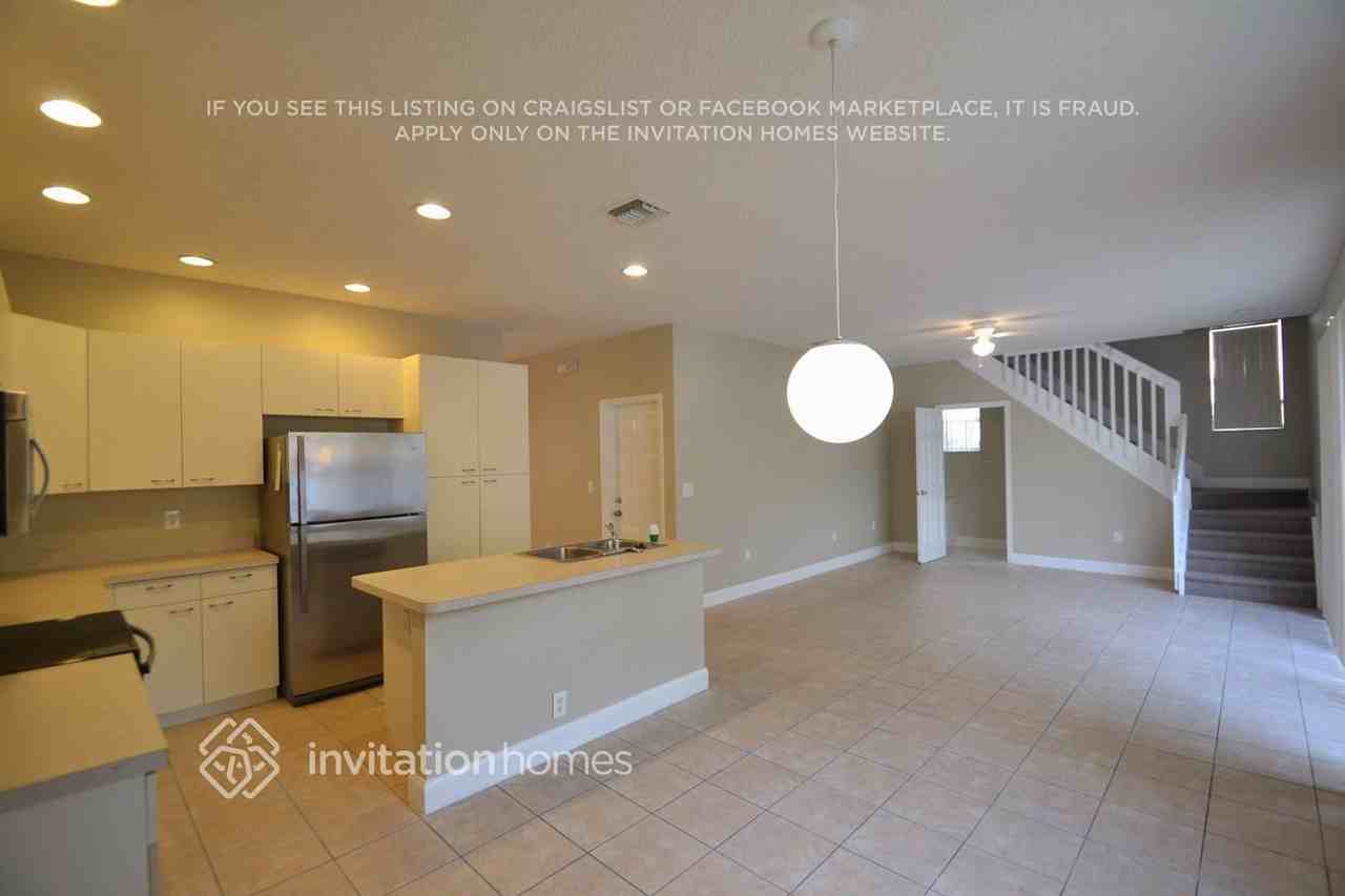 15808 Sw 48th Mnr - Photo 5 of 14