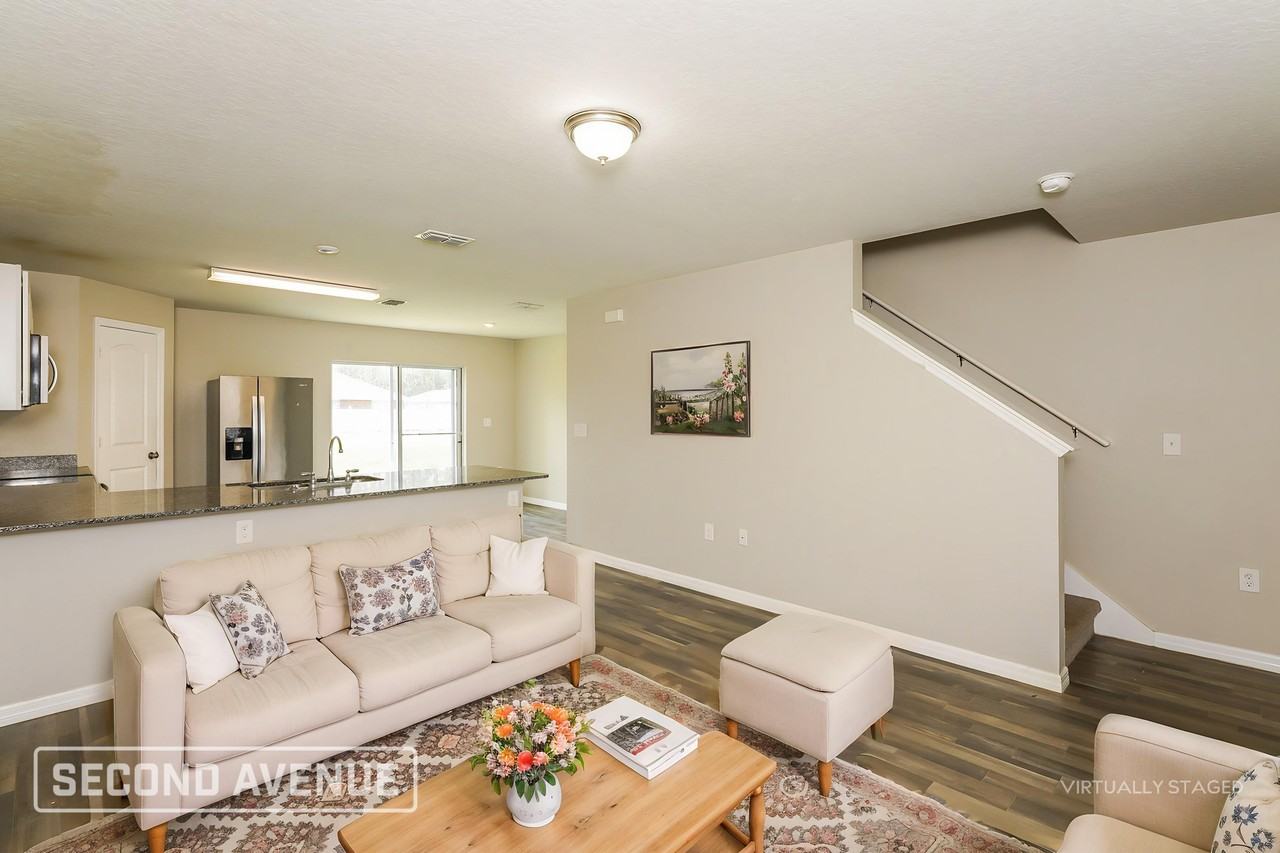 41 Raemoor Dr - Photo 2 of 24