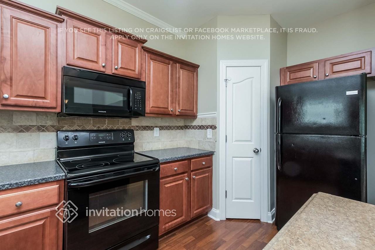 5145 Cactus Cove Ln - Photo 5 of 19
