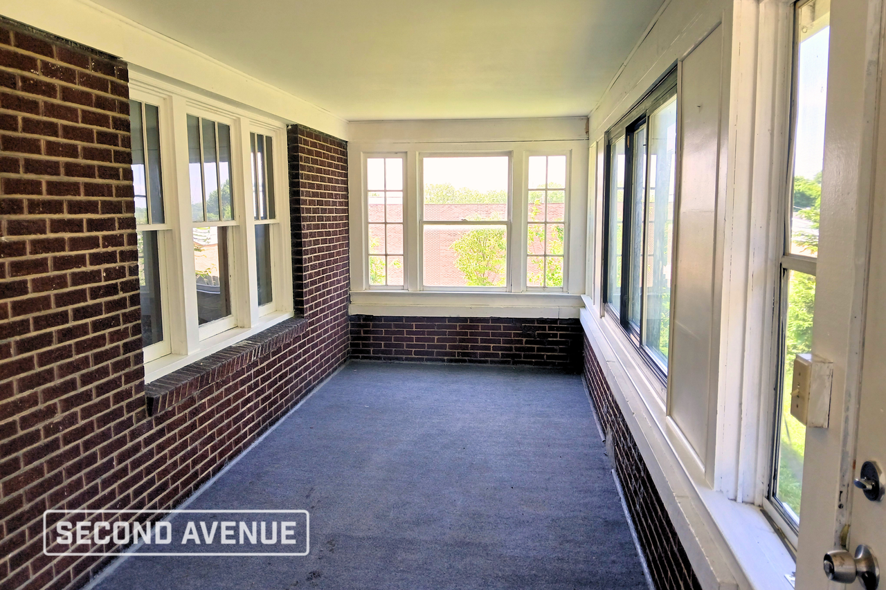 24 E Mapledale Ave - Photo 7 of 18