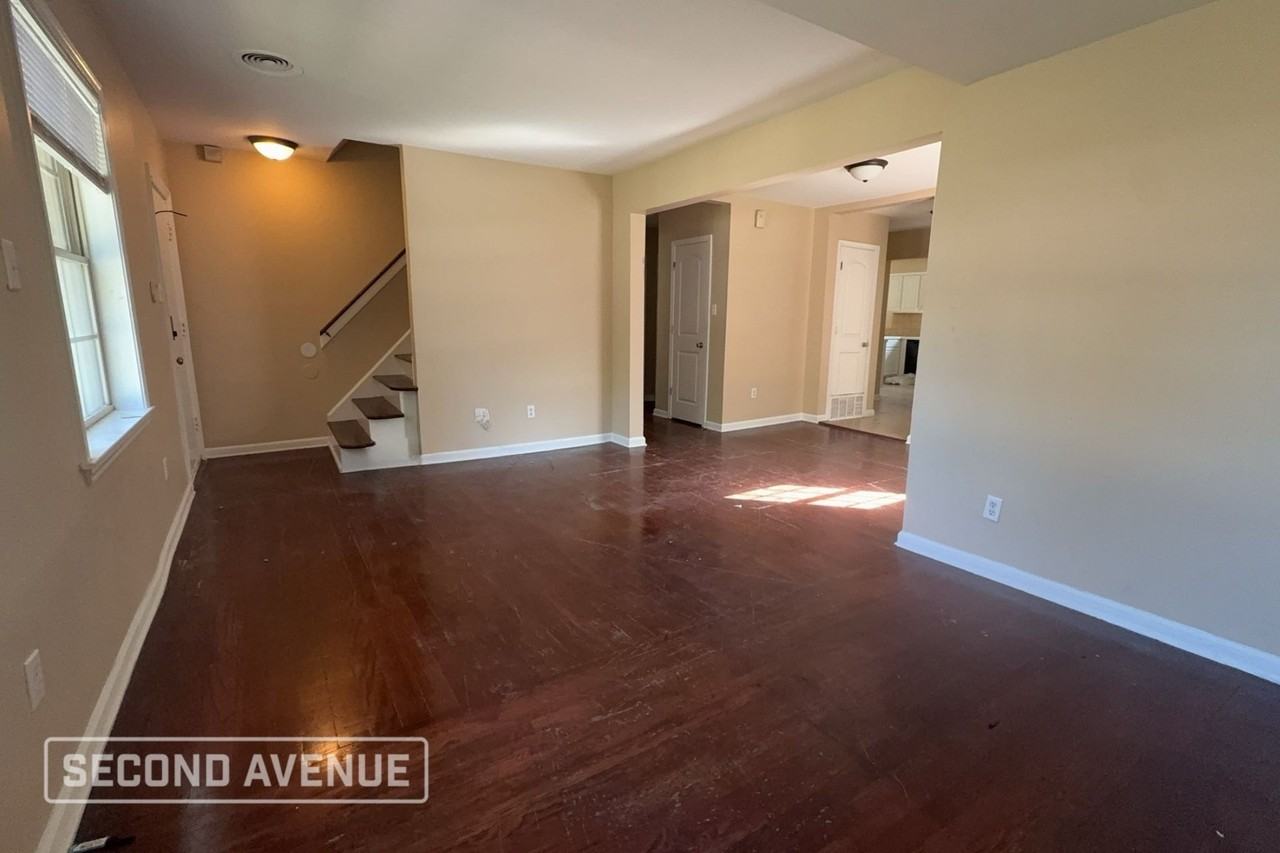 3132 Lamphier Ave - Photo 4 of 20