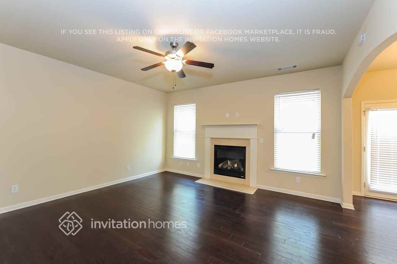 208 Manous Way - Photo 2 of 16
