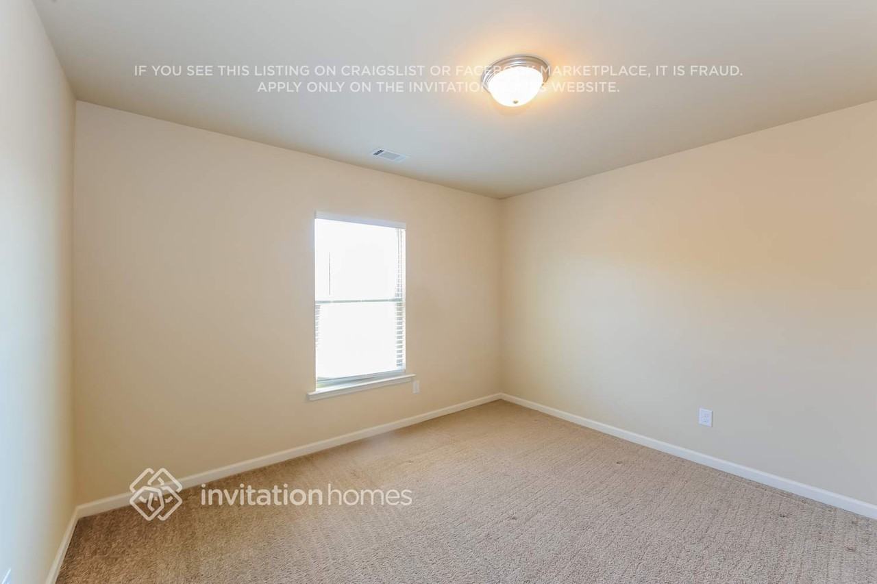 208 Manous Way - Photo 6 of 16
