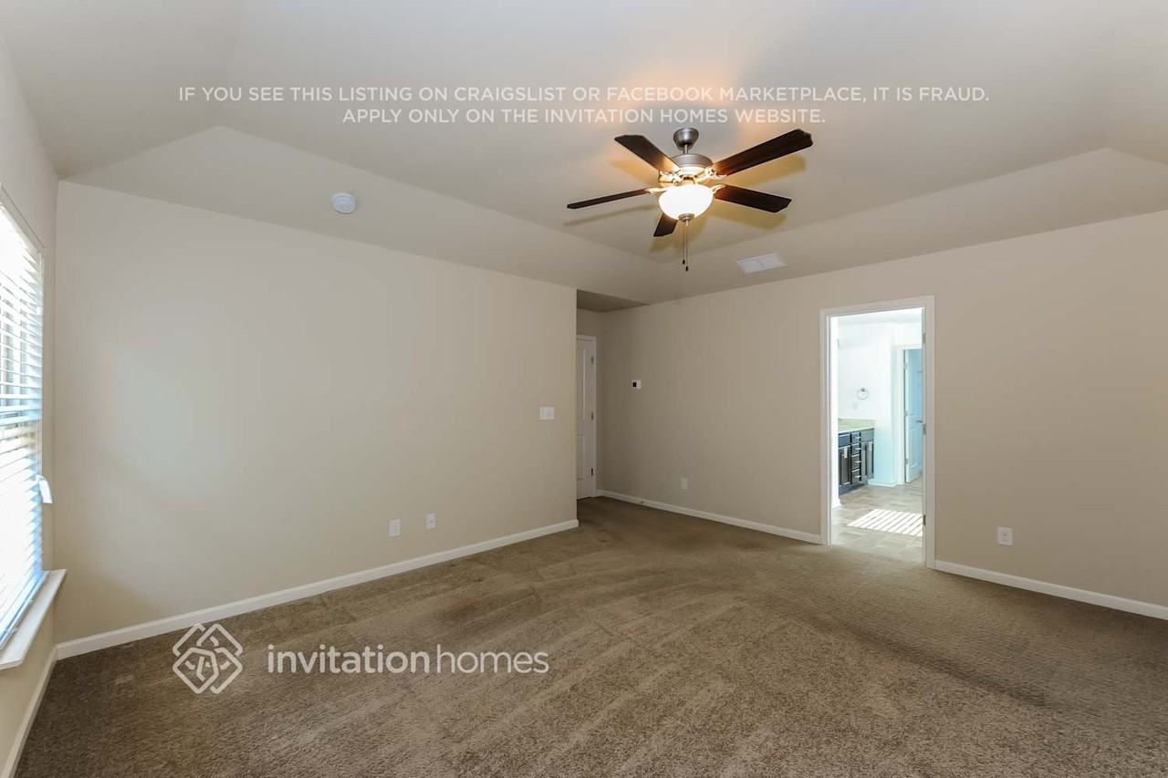 208 Manous Way - Photo 7 of 16