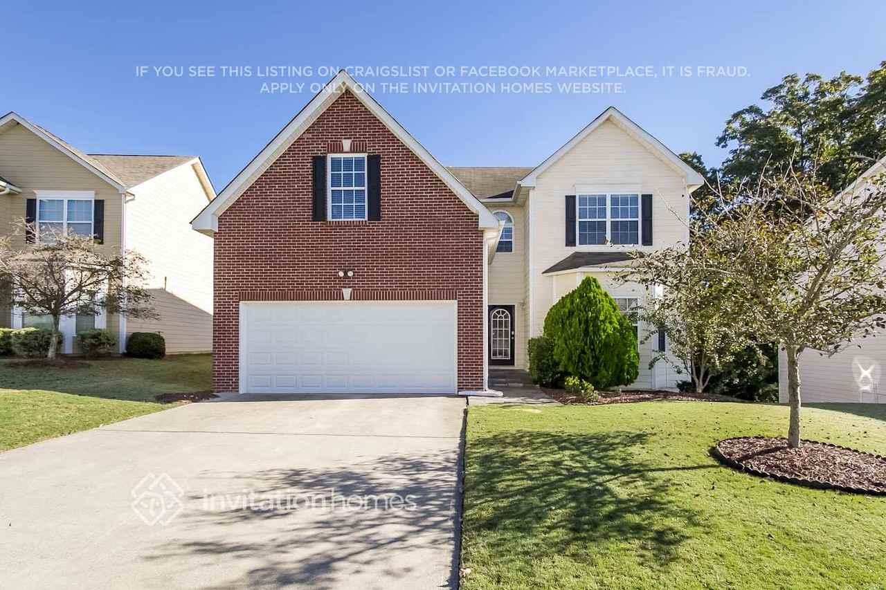 330 Fairpointe Pl