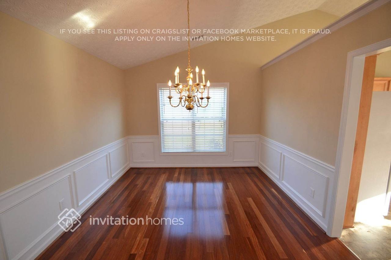 2121 Prospect Walk Way - Photo 4 of 12