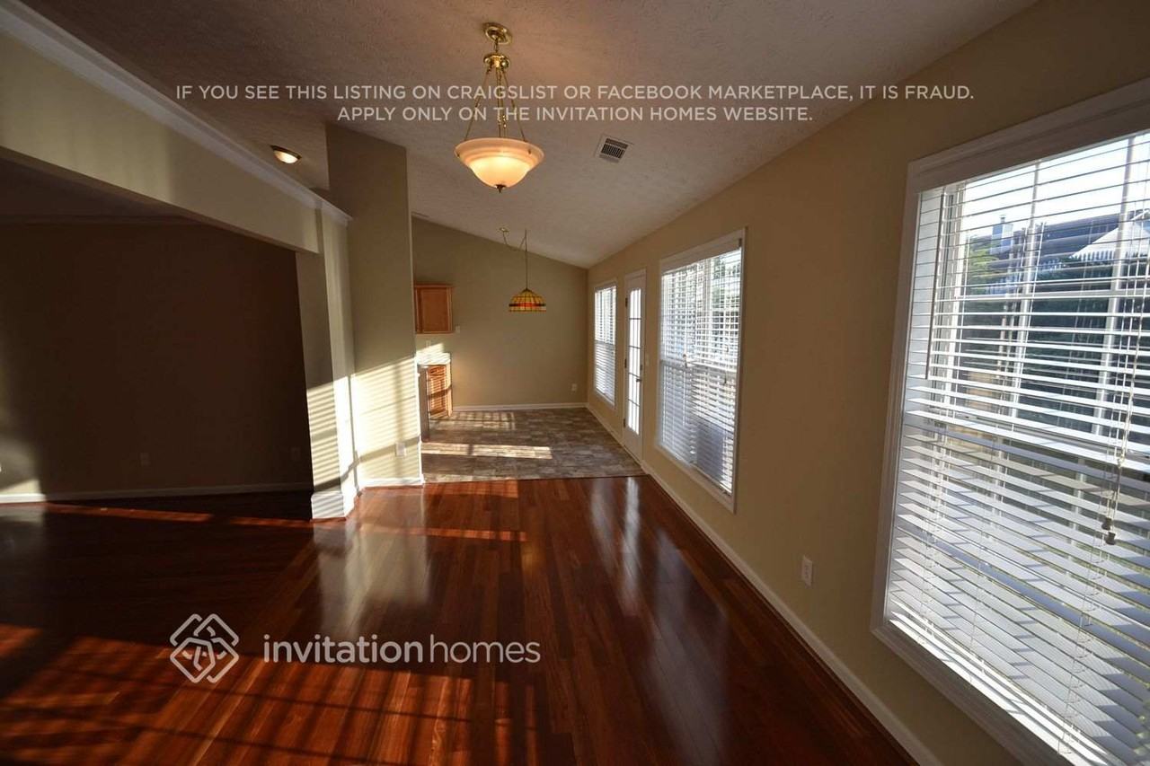 2121 Prospect Walk Way - Photo 5 of 12